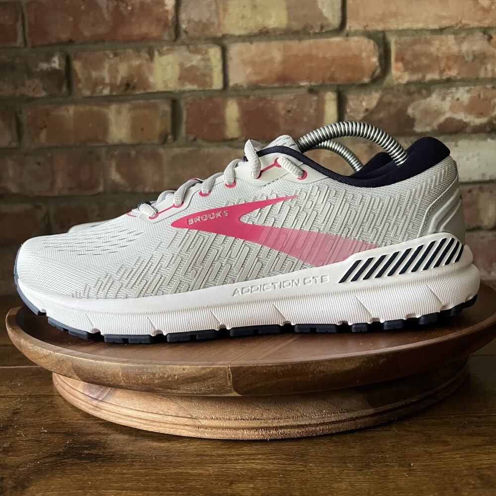 Brooks Addiction GTS 15 Supportive Balanced Running Womens 11 AA Gray Pink Shoes